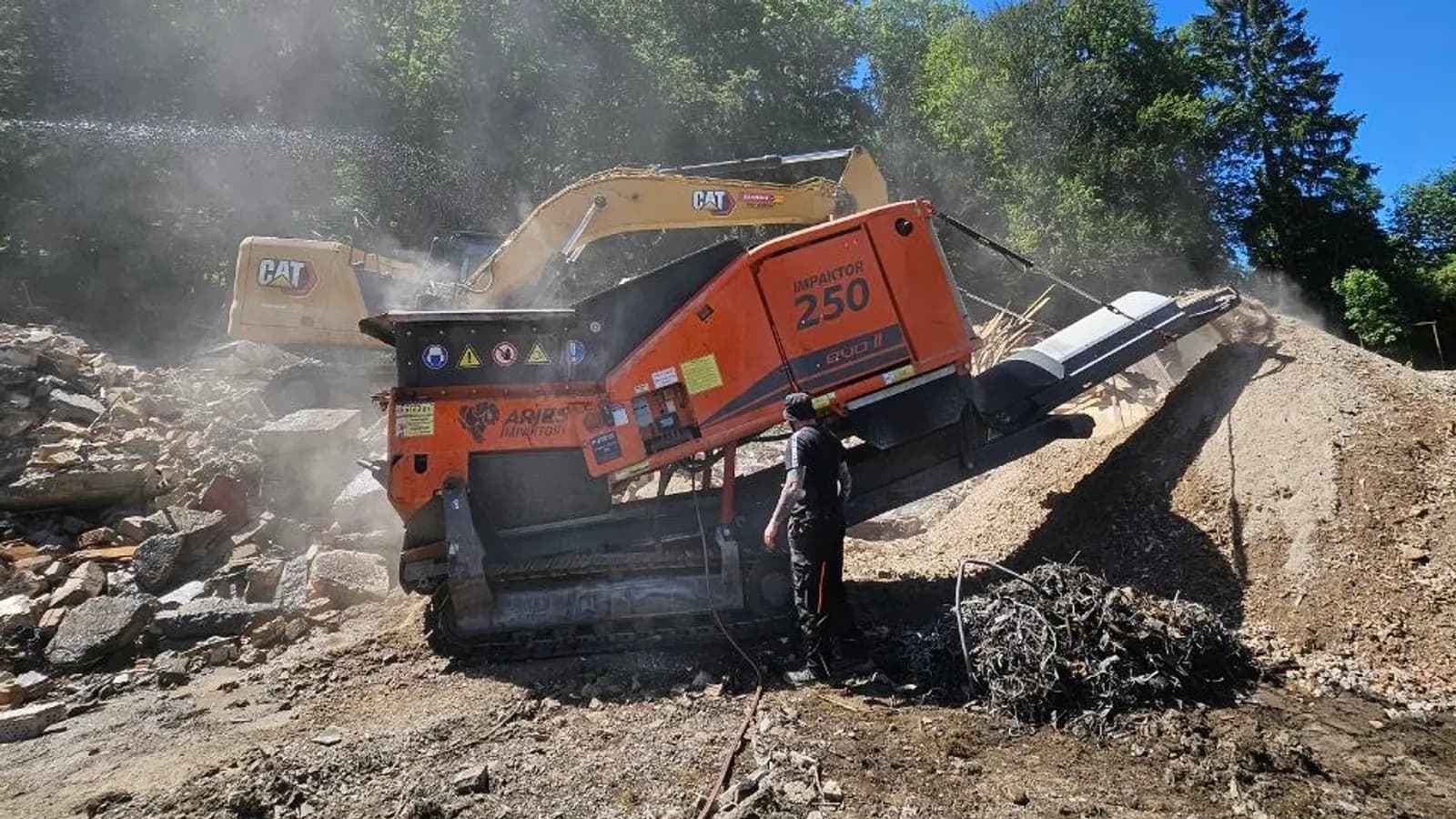 Referenzprojekt: mobile Brechanlage bereitet den Bauschutt direkt vor Ort auf
